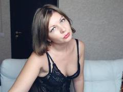 AngelaRoberti - female with brown hair and  big tits webcam at xLoveCam