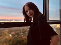 AngelaXSmile - female with brown hair and  big tits webcam at xLoveCam