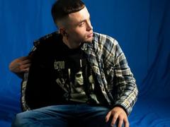 Angeless69v - couple webcam at xLoveCam