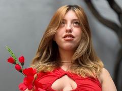 Angeliiquee from xLoveCam