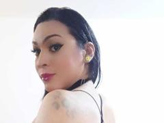 Angeliiss - shemale webcam at xLoveCam