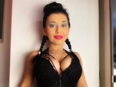 AngeliqueVanesa - female with black hair webcam at xLoveCam
