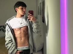 Willstarx - male webcam at xLoveCam