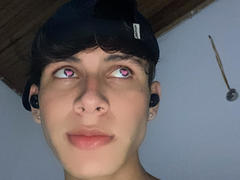 Willstarx from xLoveCam