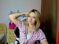 AngellaRoss-hot - blond female webcam at xLoveCam
