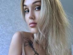 Angelovna from xLoveCam