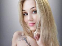 Angelovna - female webcam at xLoveCam