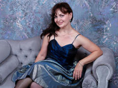 AngieGreen - female with brown hair and  big tits webcam at xLoveCam