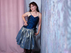 AngieGreen - female with brown hair and  big tits webcam at xLoveCam