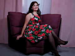 AngieGreen - female with brown hair and  big tits webcam at xLoveCam