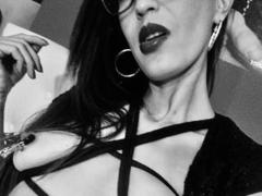 MESSYNOLIMITSS - female with brown hair and  big tits webcam at LiveJasmin