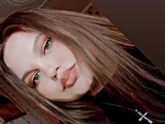 AngiieHot from xLoveCam