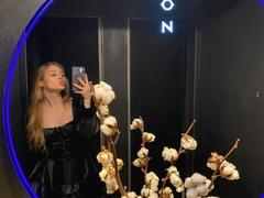 AngyyEyess - female webcam at xLoveCam