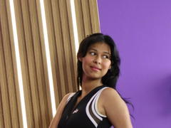 AnickaTomzon from xLoveCam