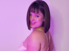 AnikaFleur from xLoveCam