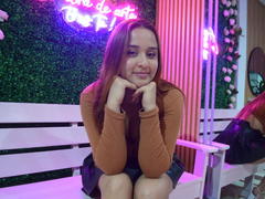 AnikaSummers - female with brown hair and  big tits webcam at xLoveCam