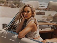 JoannaReys - blond female with  big tits webcam at LiveJasmin