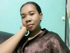Aniricha from xLoveCam