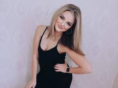 AnisaHealey - female with brown hair and  big tits webcam at xLoveCam