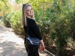 AnisaHealey - female with brown hair and  big tits webcam at xLoveCam