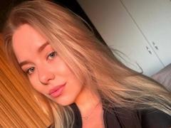 AnissaCressy from xLoveCam