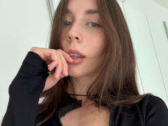 AnissaRaumhill - female webcam at xLoveCam