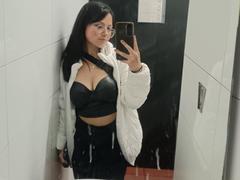 AnittaRouses - female with black hair webcam at xLoveCam