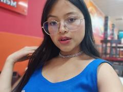AnittaRouses - female with black hair webcam at xLoveCam