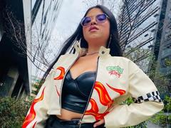 AnittaRouses - female with black hair webcam at xLoveCam