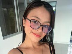 AnittaRouses - female with black hair webcam at xLoveCam