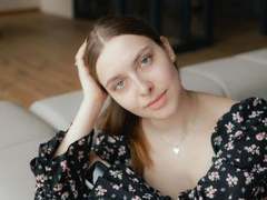 Ann2003-hot - blond female webcam at xLoveCam