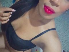 AnnBelleHot - shemale webcam at xLoveCam
