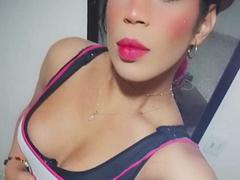 AnnBelleHot - shemale webcam at xLoveCam