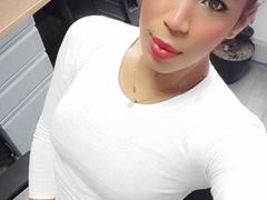 AnnBelleHot - shemale webcam at xLoveCam