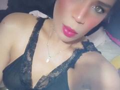 AnnBelleHot - shemale webcam at xLoveCam