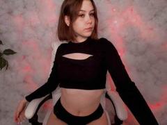 AnnFlowers - female with brown hair webcam at xLoveCam