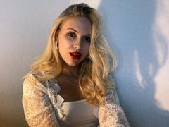 AnnNice - female with red hair webcam at xLoveCam