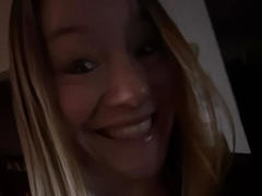 Anna89-hot - female with red hair webcam at xLoveCam
