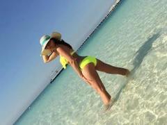 AnnaBronx-hot - female with brown hair webcam at xLoveCam