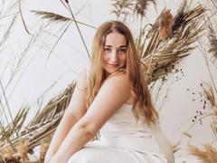 AnnaColle - female with  big tits webcam at xLoveCam