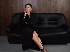 AnnaCorlane - female with brown hair and  big tits webcam at LiveJasmin