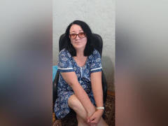 AnnaGoldXx - female with black hair and  small tits webcam at ImLive