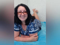 AnnaGoldXx - female with black hair and  small tits webcam at ImLive