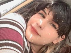 annagreys - shemale with black hair webcam at ImLive