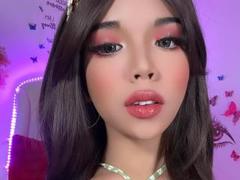 AnnaLola - shemale with black hair webcam at xLoveCam