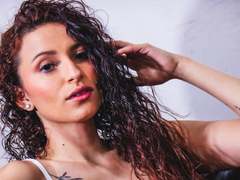 AnnaMary - female with brown hair webcam at xLoveCam