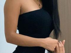 AnnaMil from xLoveCam