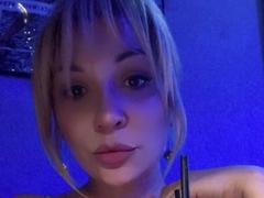 AnnaMilc - blond female with  small tits webcam at xLoveCam