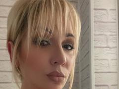 AnnaMilc - blond female with  small tits webcam at xLoveCam