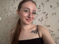 AnnaMills - female with brown hair and  big tits webcam at StripChat
